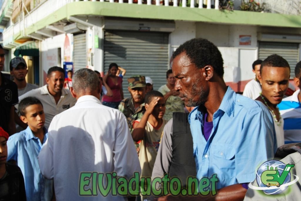 Haitiano Sorprendido engañando en Moca